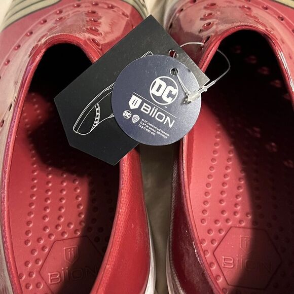 Biion Wonder Woman Limited Edition Shoes - Picture 3 of 5